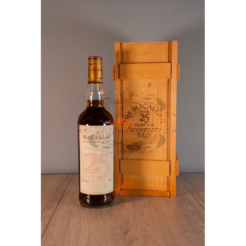 MACALLAN SINGLE HIGHLAND MALT SCOTCH WHISKY 25 YEARS OLD